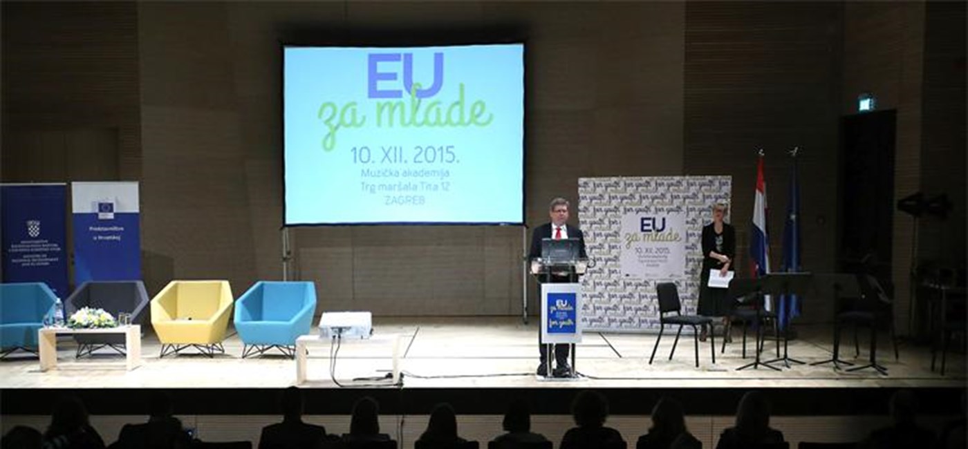 Ministar Mrsić: Od početka godine oko 32 tisuće mladih dobilo je posao na neodređeno vrijeme 